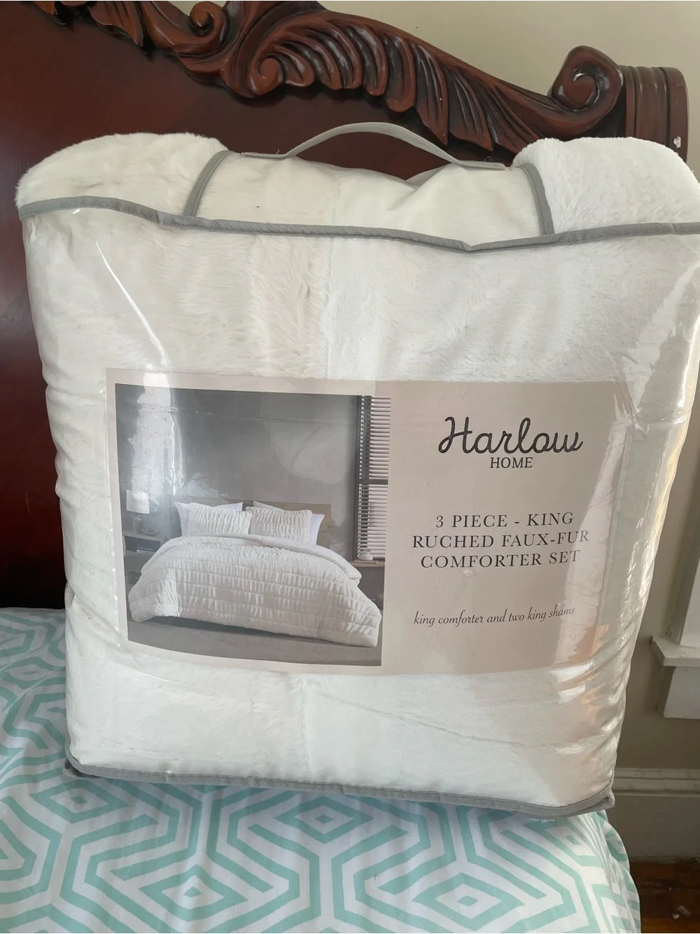 King Ruched Faux-Fur Comforter Set in White